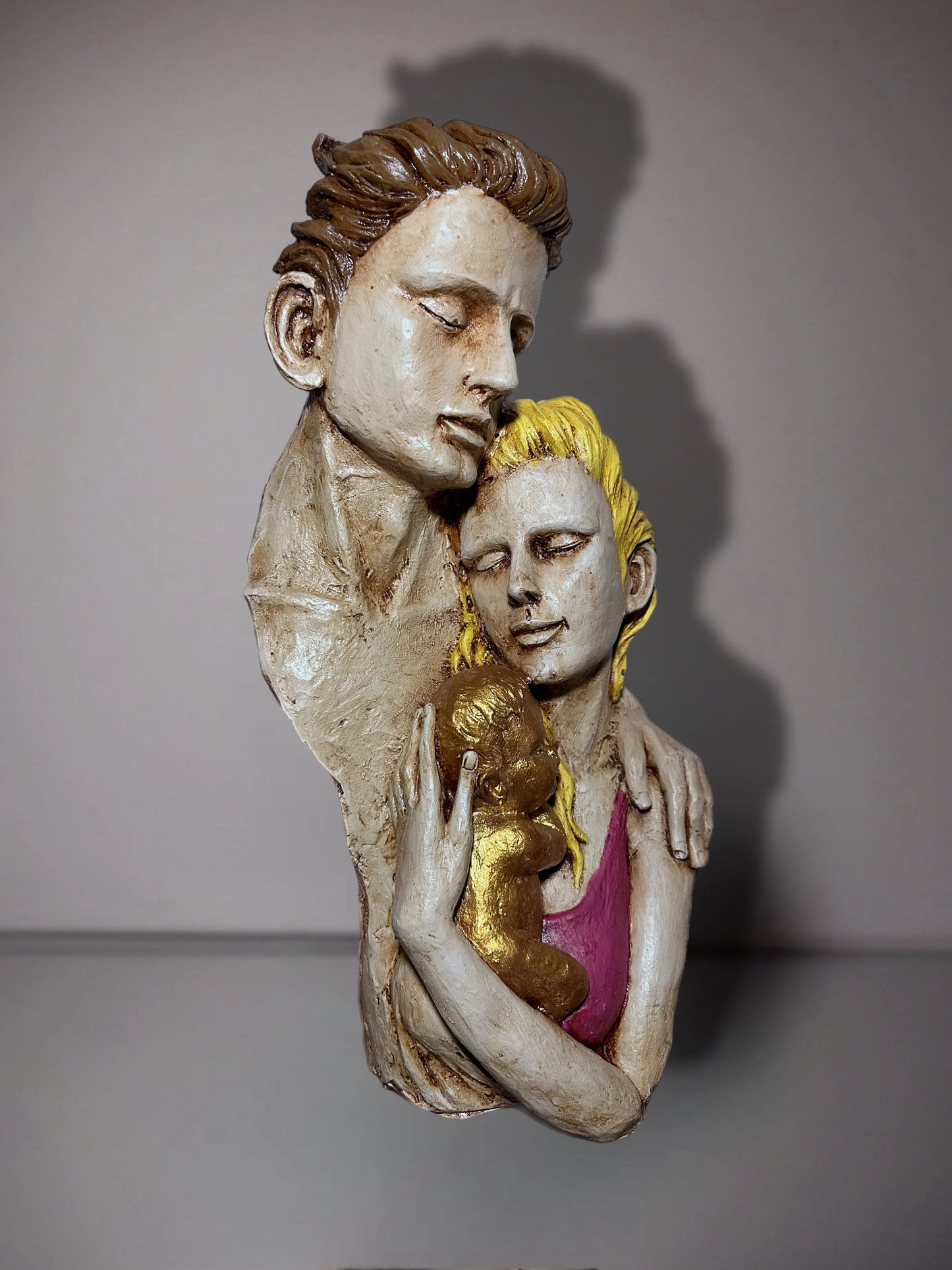 Altın Bağ Aile Heykeli - Sol profilden görünüm