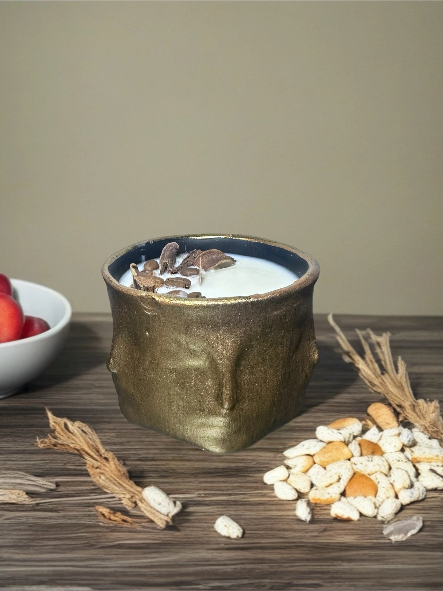 Işığın Düşü Dekoratif Yüz Figürlü Mum - Üstten görünüm