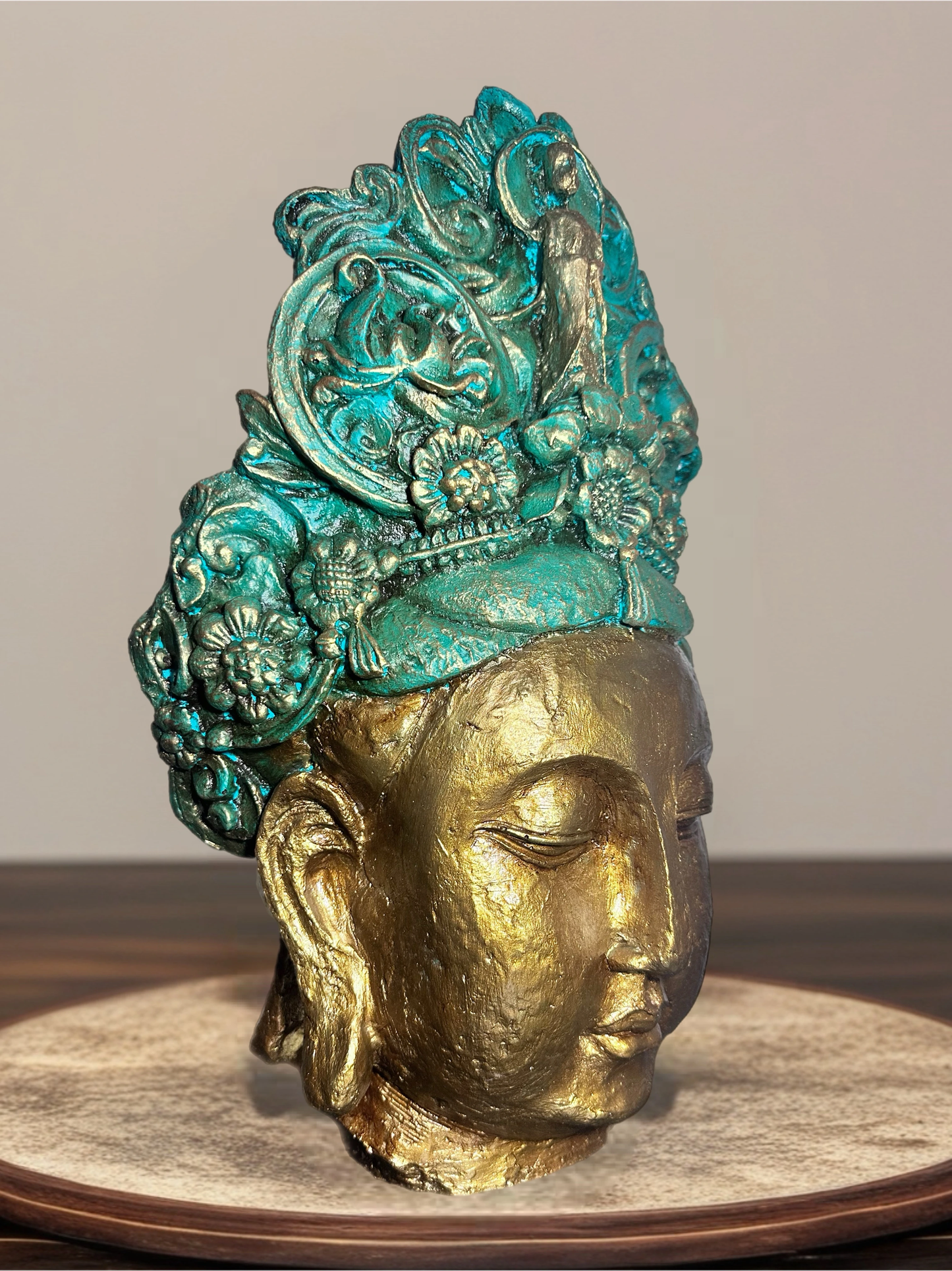 Zamanın Tacı Spiritüel Dekoratif Heykel - Sol Profilden Görünüm