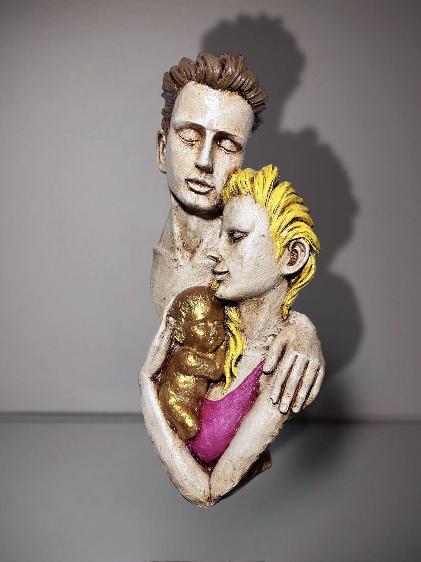 Altın Bağ Aile Heykeli - Sağ profilden görünüm