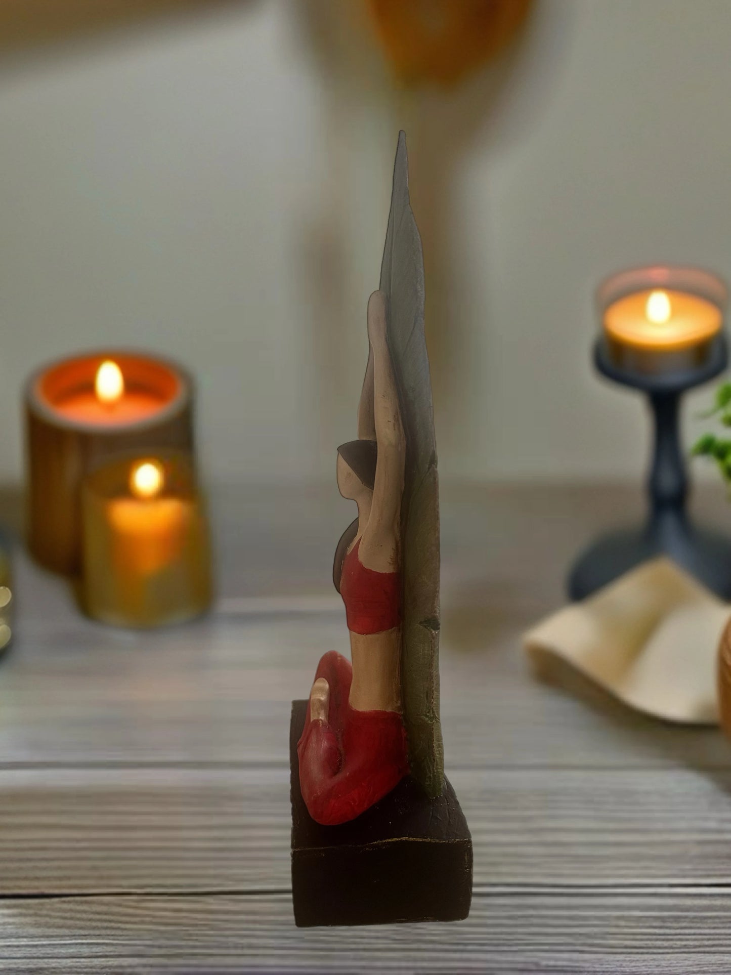 El boyaması polyester Meditasyon Kadın Heykeli - Doğanın Nefesi sol açıdan görsel #2