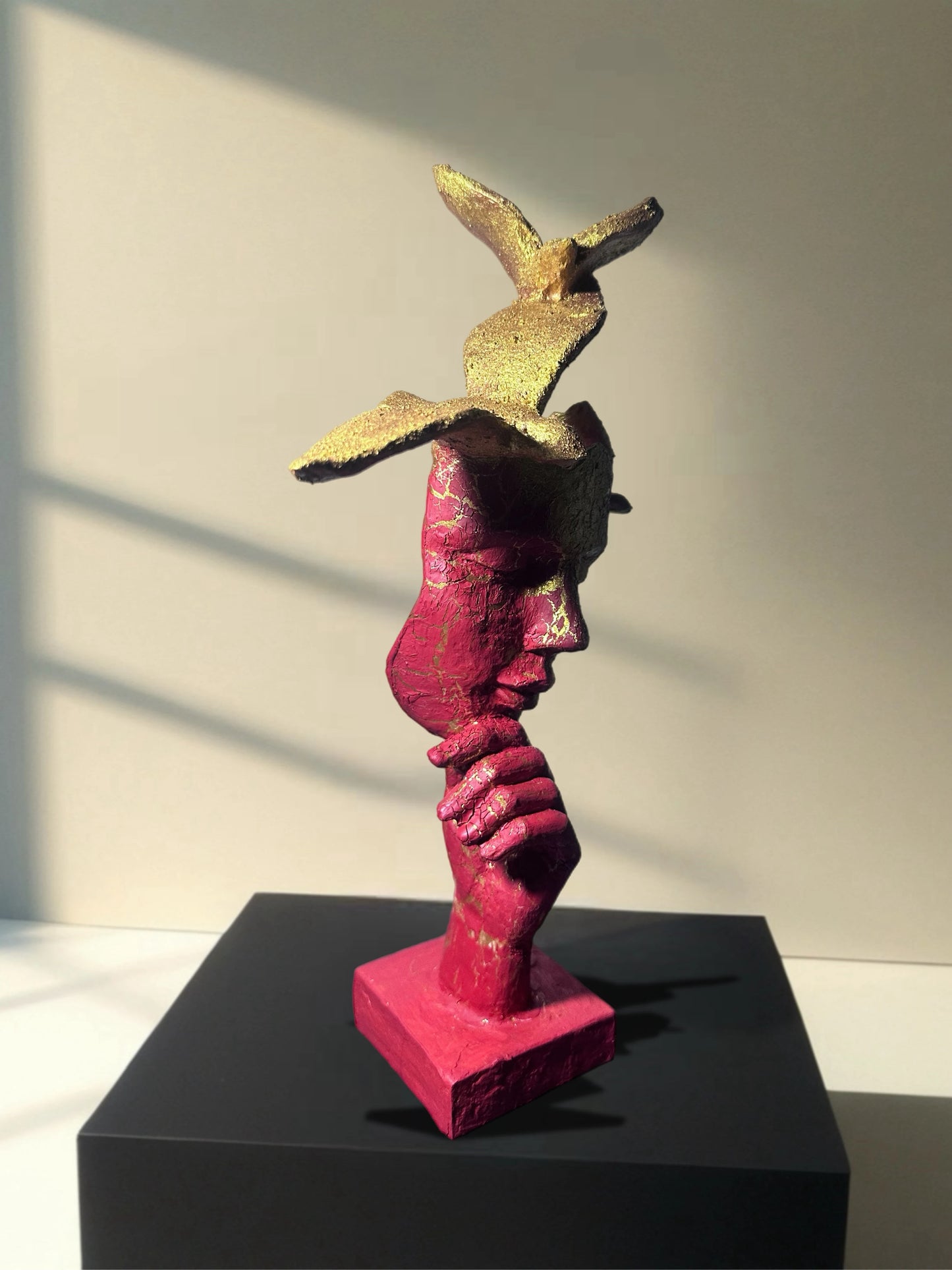 Düşüncenin Kanatları Modern Kuş Figürlü Heykel - Sol profilden görünüm