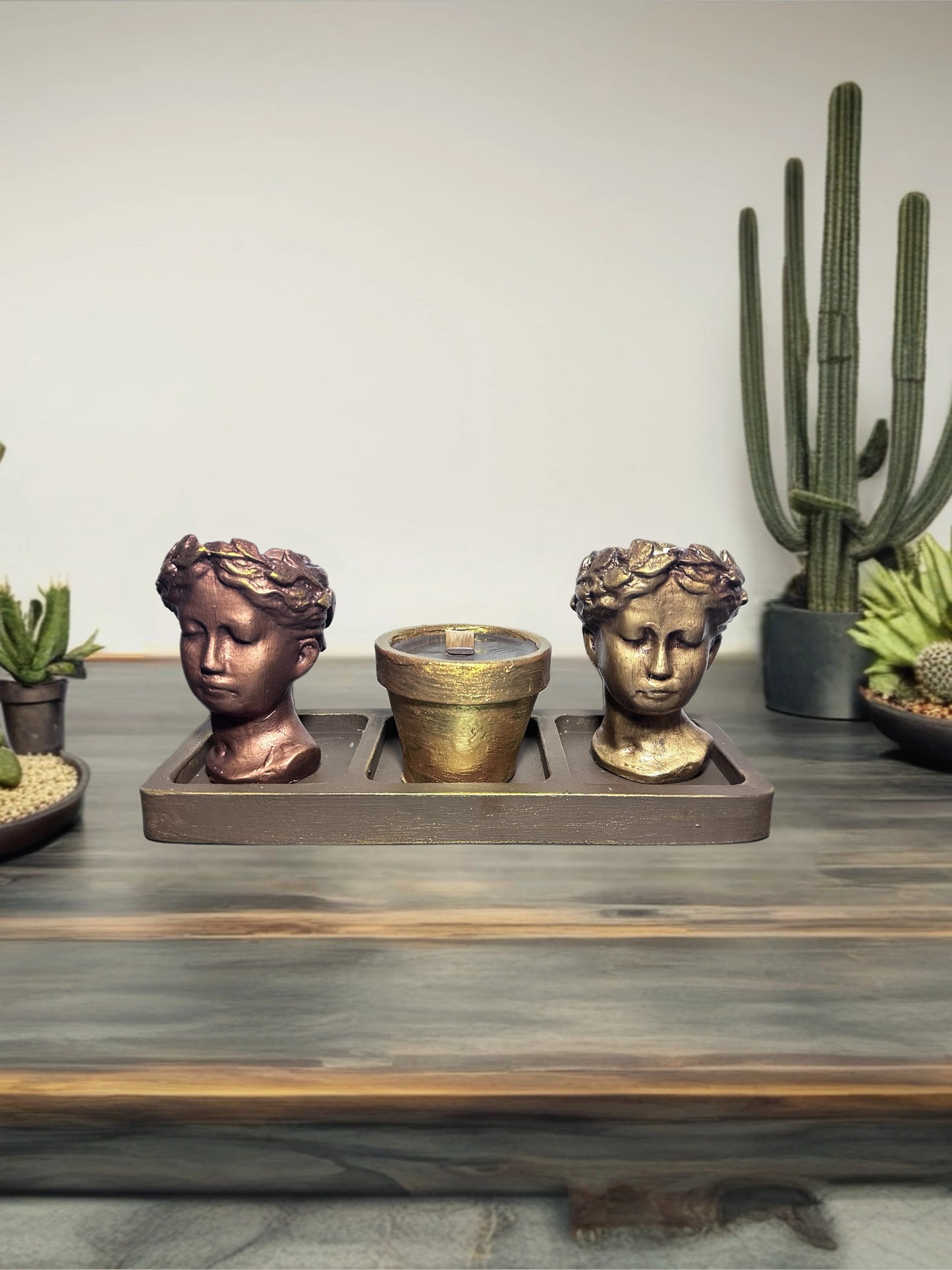 İkiz Işıklar Bronz & Altın Yüz Figürlü Mum Seti - Yakından görünüm
