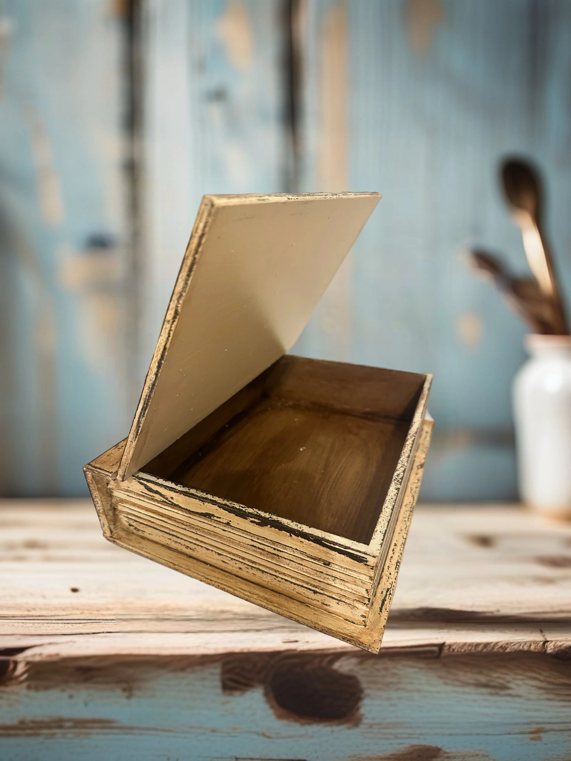 Mavi Düşler Vintage Dekoratif Kitap Kutu - Kapağı açık görünüm