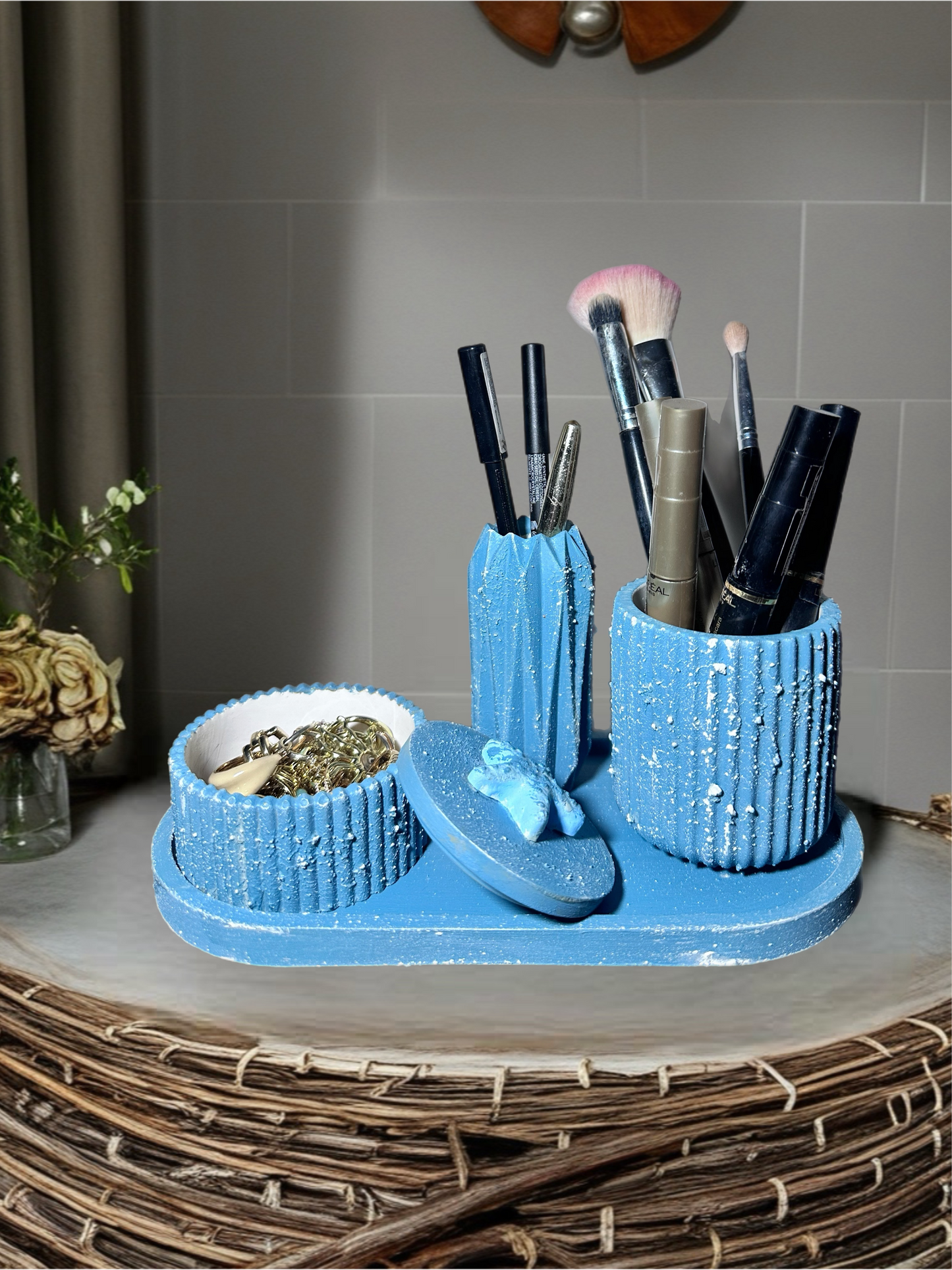 Mavi Ezgi Dekoratif Kapaklı Düzenleyici - Kullanım Senaryosu Görünümü