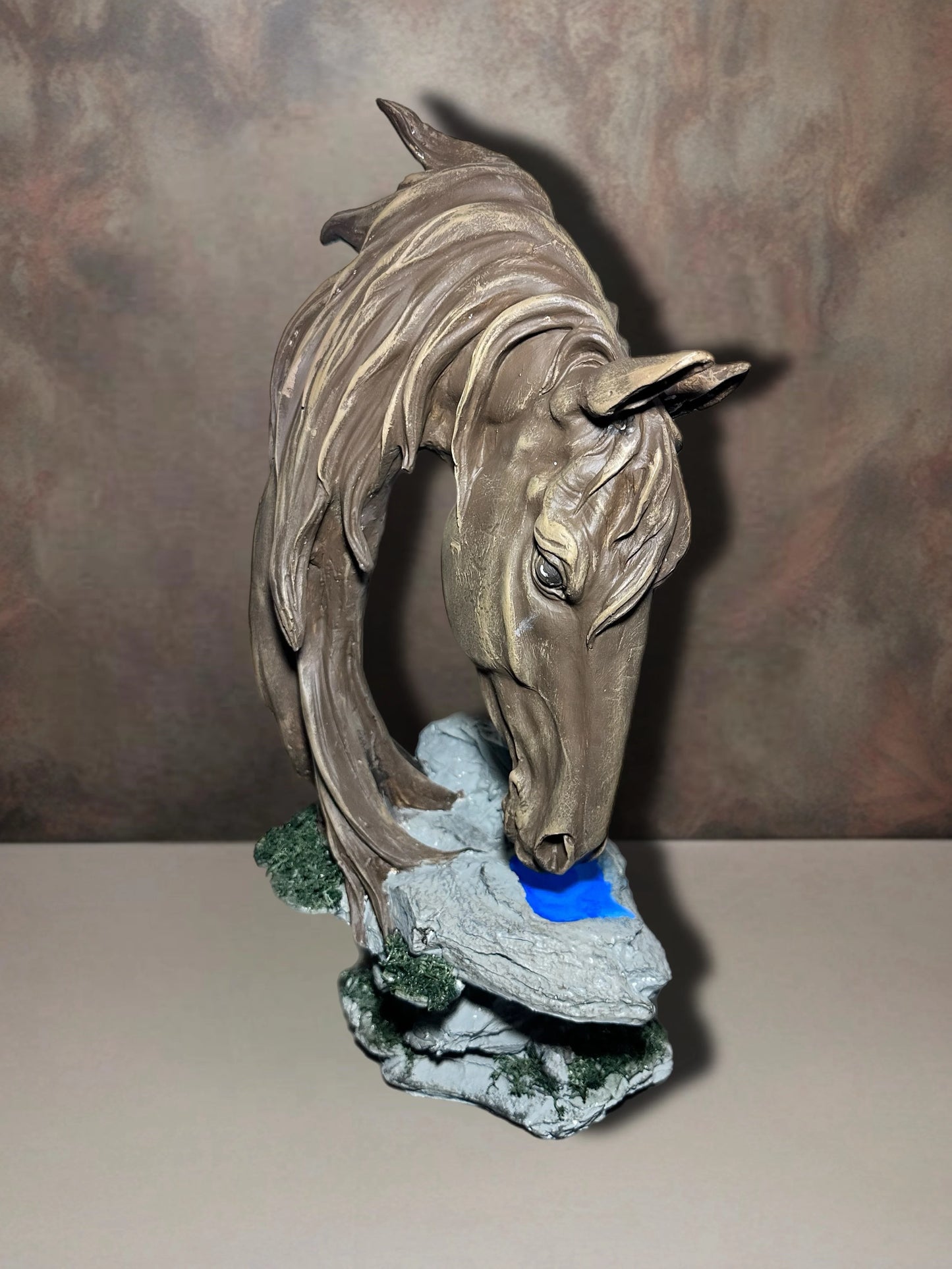 Mavi Yudum Dekoratif At Heykeli - Önden görünüm