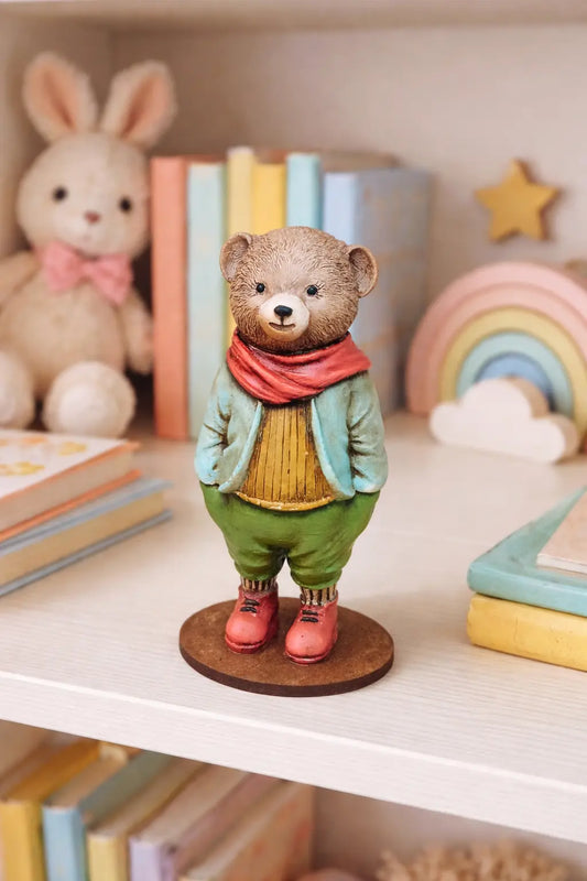 Ahşap Kaideli Vintage Giyimli Ayıcık Biblo – Soft Tonlu Model
