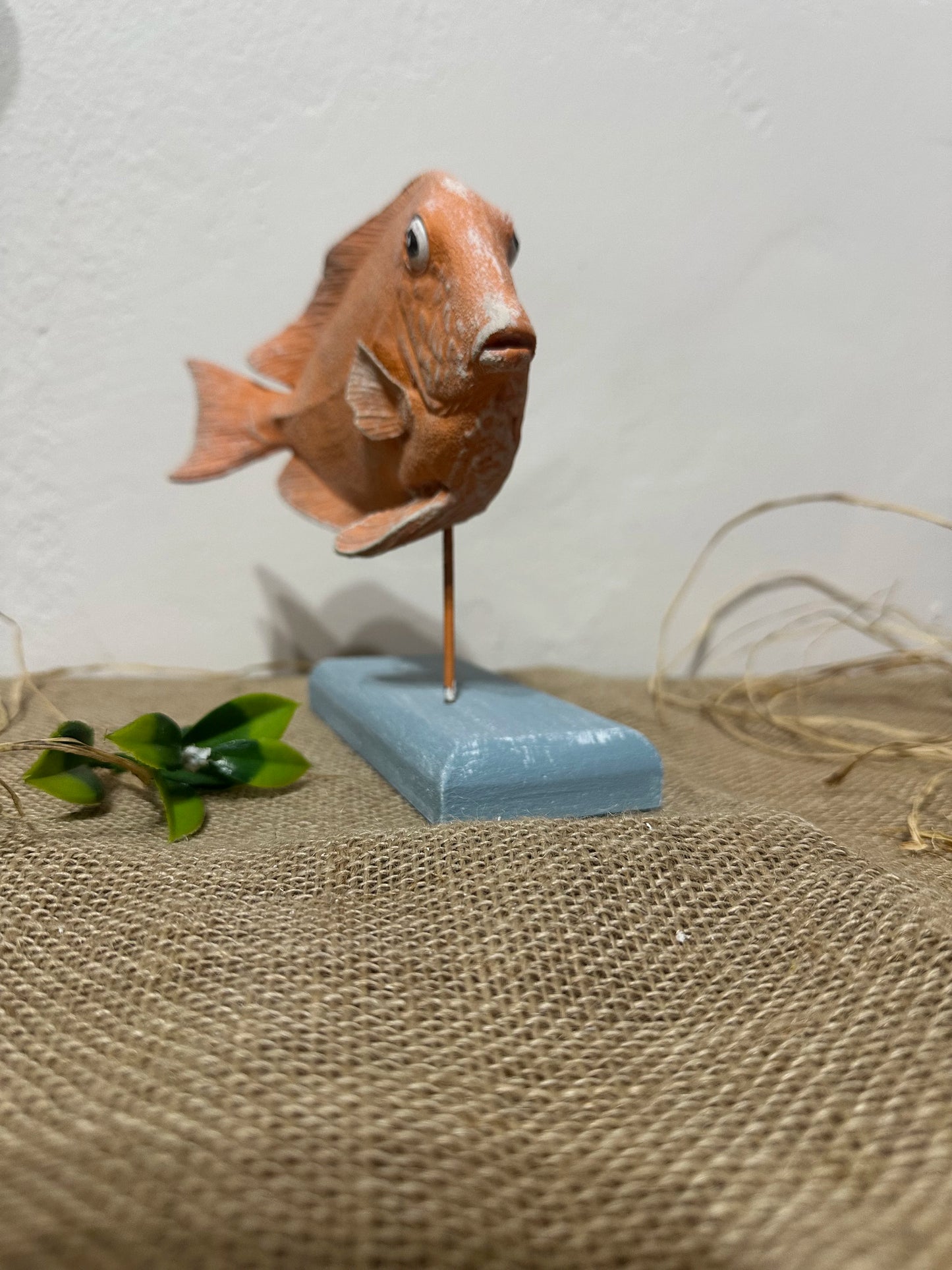 Mercan Düşü Dekoratif Balık Heykeli - Önden görünüm