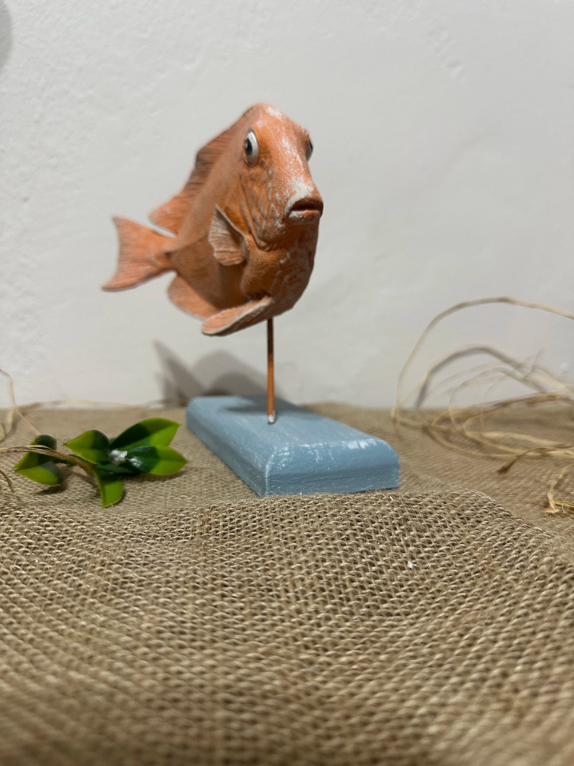 Mercan Düşü Dekoratif Balık Heykeli - Önden görünüm