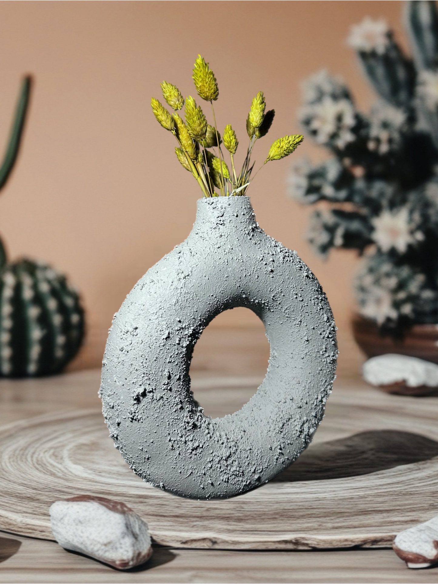 Taşın Dinginliği Dekoratif Halka Vazo - Sol Profilden Görünüm