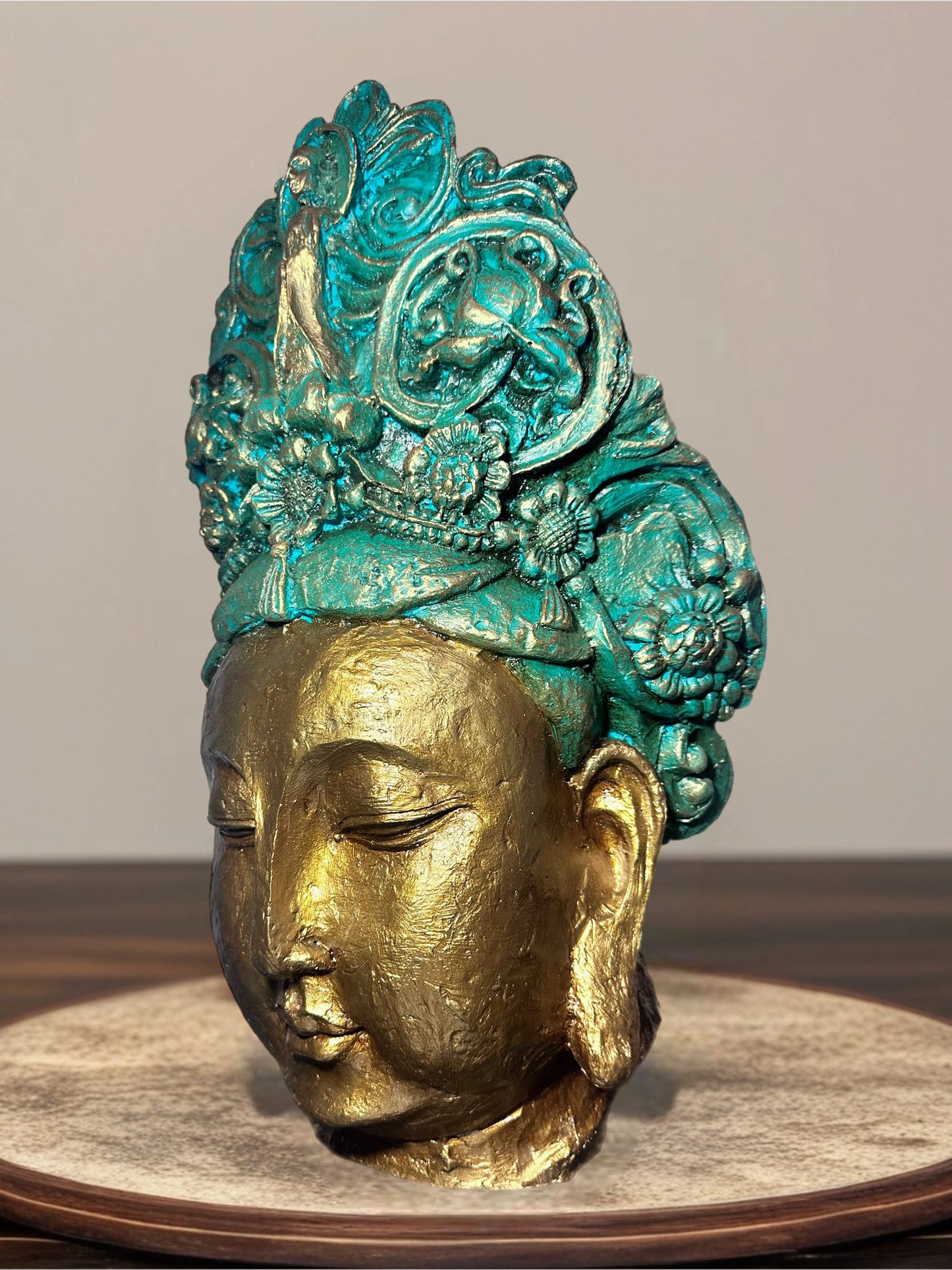 Zamanın Tacı Spiritüel Dekoratif Heykel - Sağ Profilden Görünüm