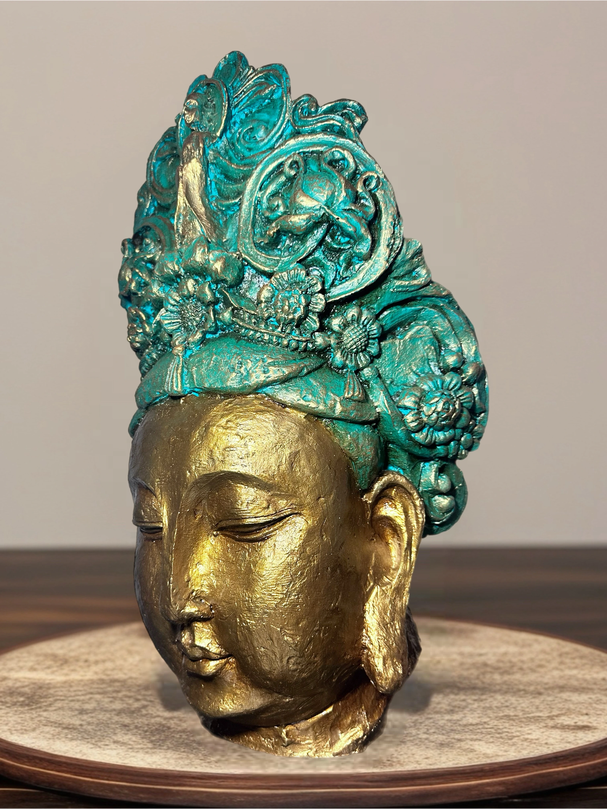 Zamanın Tacı Spiritüel Dekoratif Heykel - Sağ Profilden Görünüm