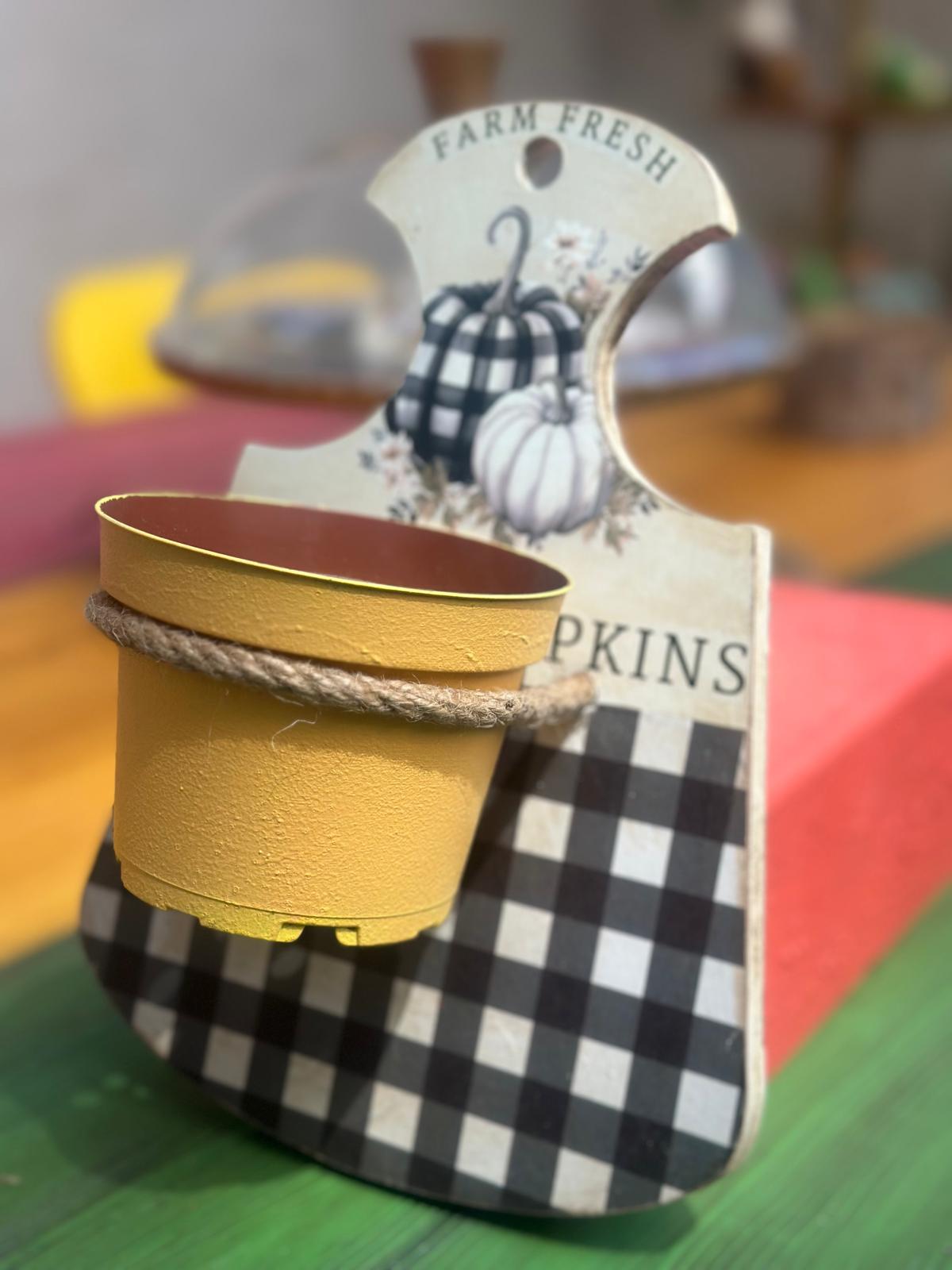 Rustik Pumpkin Ahşap Duvar Saksısı