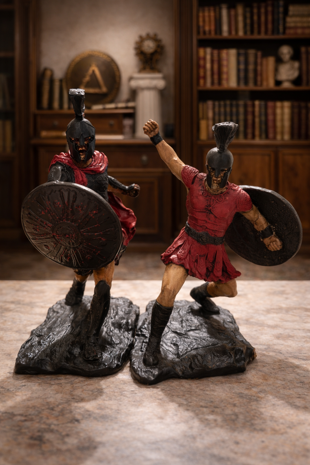 Spartan Savaşçı Heykeli – El Boyaması Polyester Antik Yunan Savaşçı